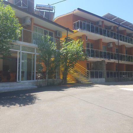Hotel Maria Kiten  Exteriér fotografie